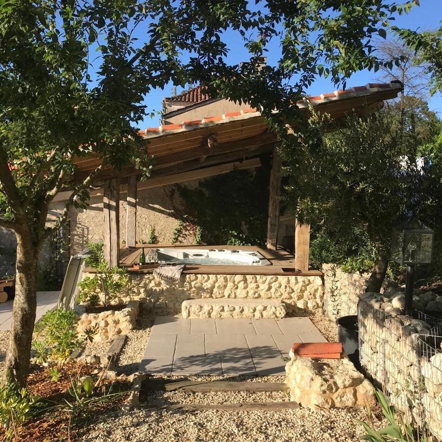 Les Ombrieres Panzió Porcheresse Kültér fotó